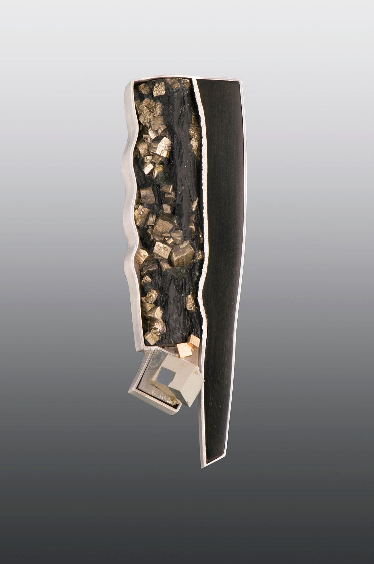 Reflecting: Wisconsin's Women Metalsmiths at RAM