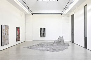 Zheng Zhou | Seeking traces