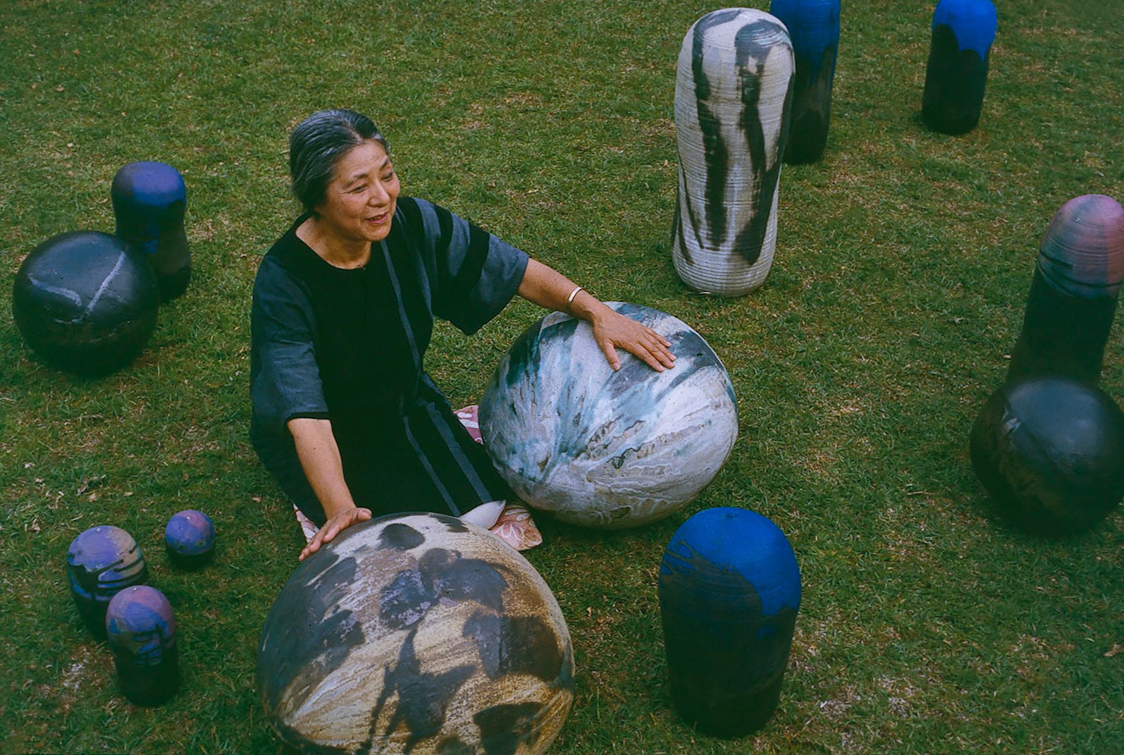 Toshiko Takaezu: Worlds Within