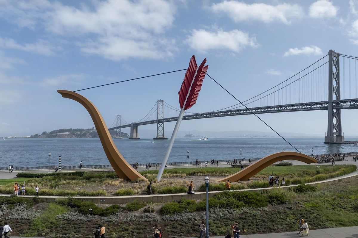 Claes Oldenburg + Coosje van Bruggen: Thinking Big